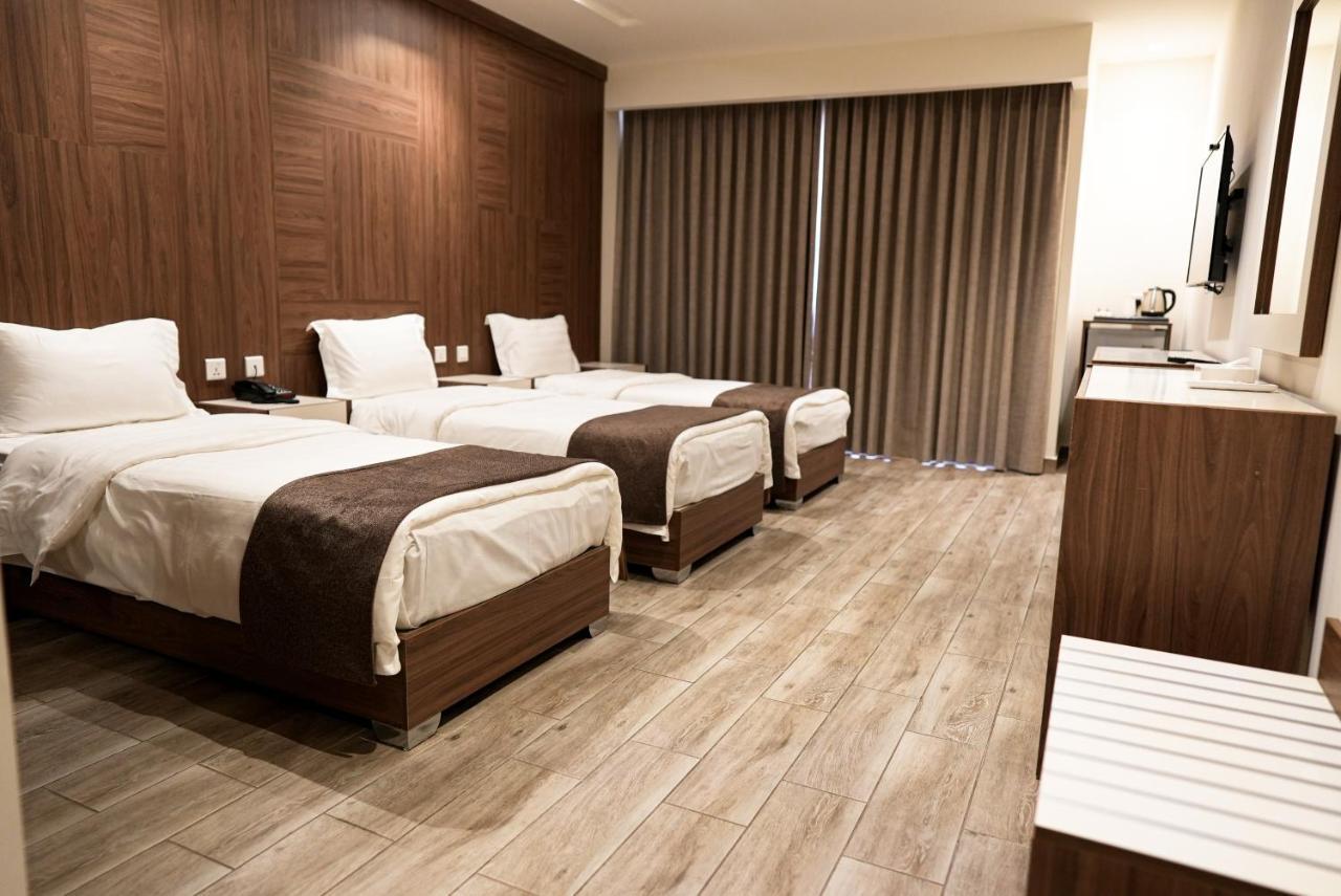 Deluxe Dreibettzimmer